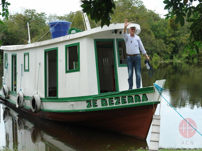 Brasil barco por el rio amazonas para web