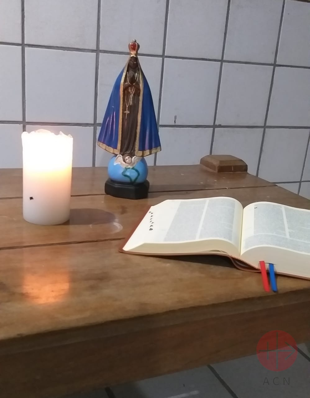 Biblia altar familiar