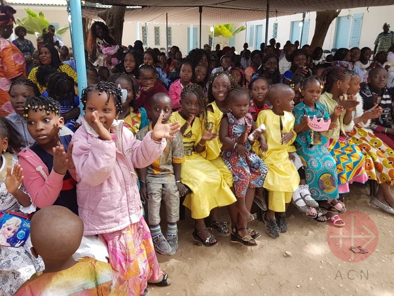 Mauritania niños aplauden proyecto feb web