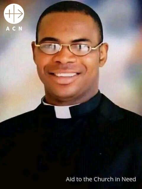 Nigeria Rev. Padre. Christopher Odia, quien fue asesinado por sus secuestradores después de ser secuestrado
