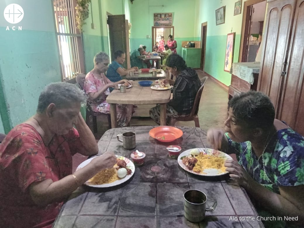 Sri Lanka ayuda a comedor