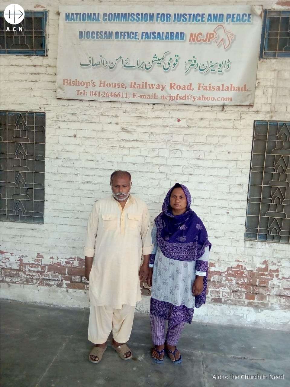 Pakistán menor escapa de conversión forzada sus padres