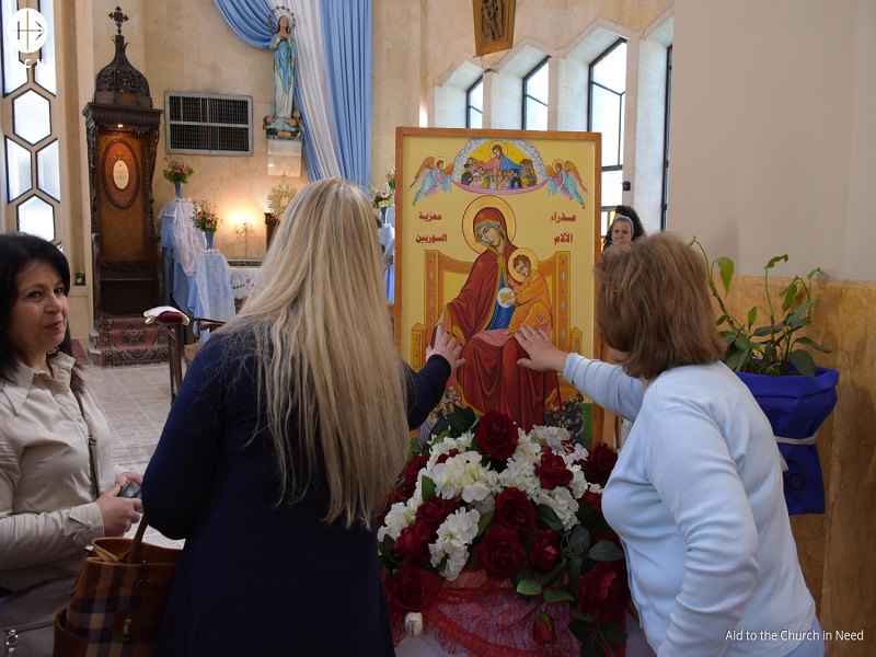 Siria Icono Peregrinación en la Catedral Católica Siria de la Virgen de la Asunción en Alepo
