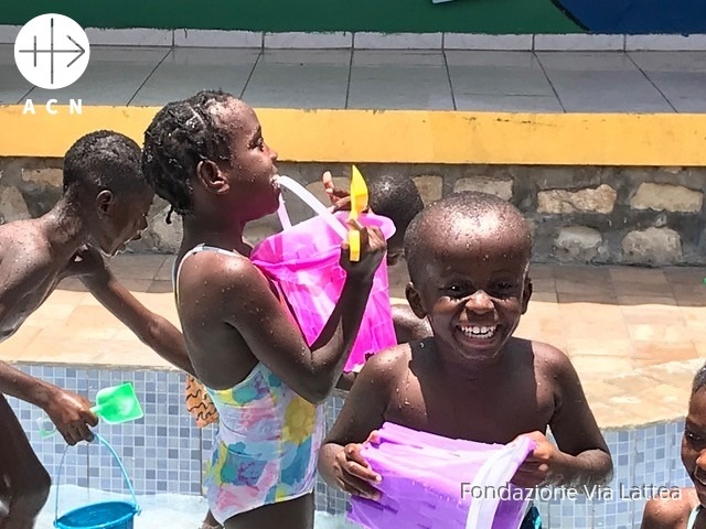 Haití niños jugando