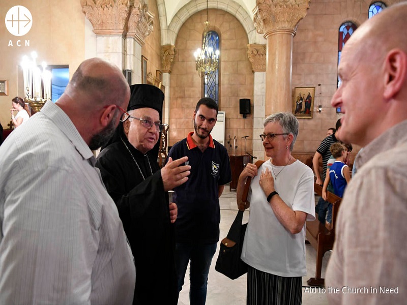 Siria Regina con obispo en 2021