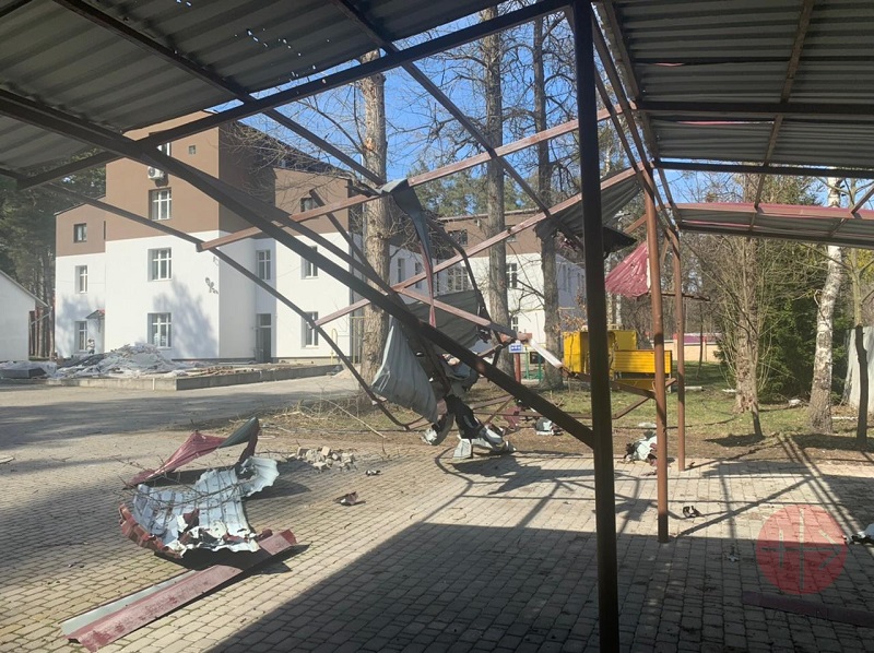 ucrania Seminario en Vorzel dañado y asaltado