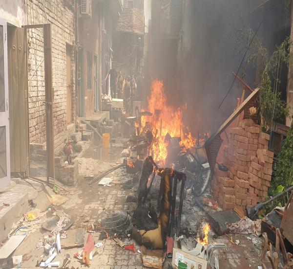 Mass exodus as mob burns churches and homes in Jaranwala – Pakiistan
