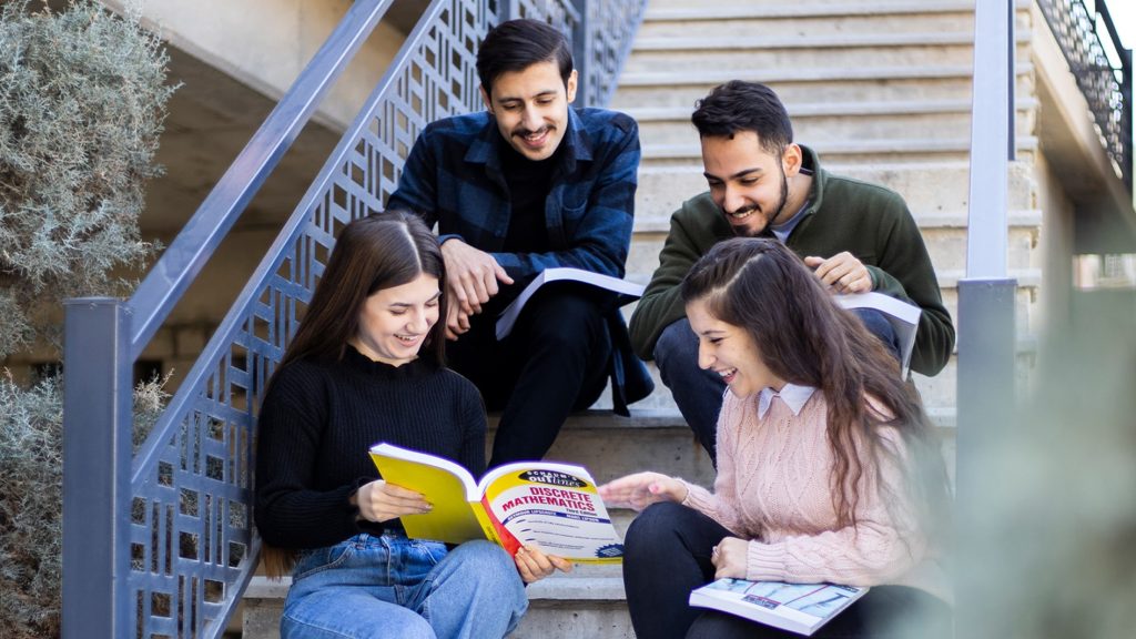 becas para estudiantes cristianos en Irak