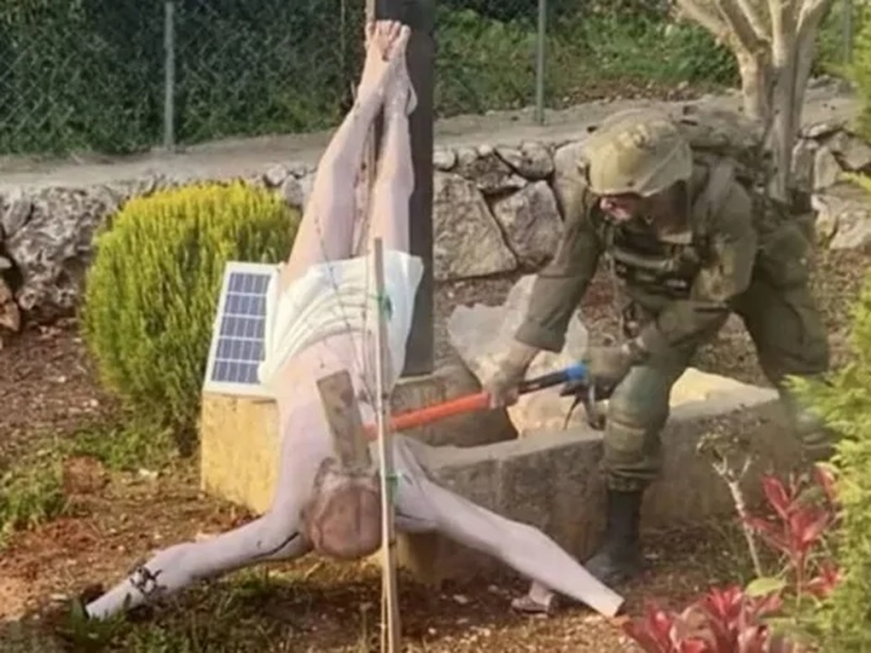 Profanación de una cruz en el Líbano